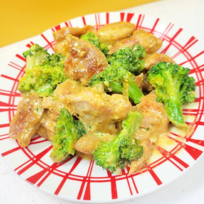 簡単♪鶏もも肉とブロッコリーのカレーマヨ炒め♪
